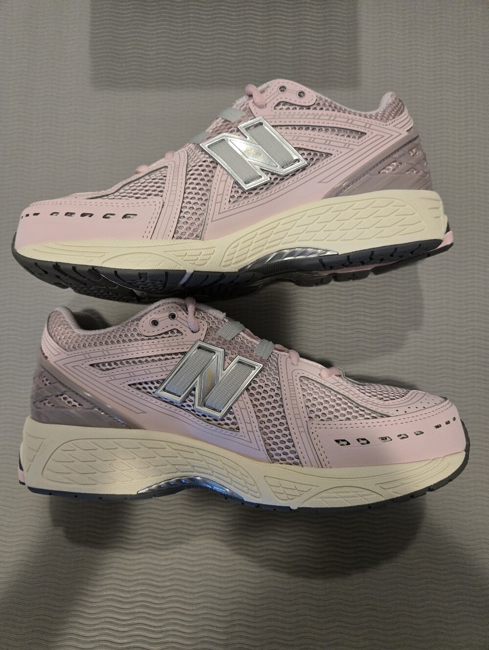 New Balance 1906 Womens 8.5/Youth 7 Shoes NWT - Picture 2 of 8